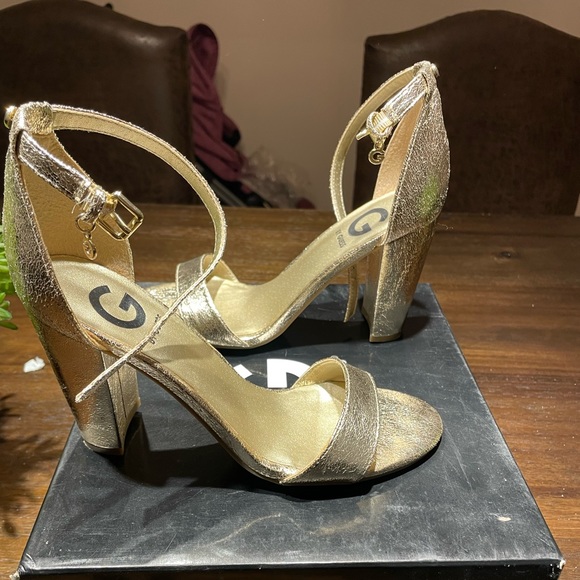 Guess Gold heel sandals - Picture 3 of 4